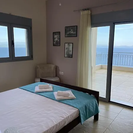 Akoumaros Breeze בית נופש גיתיו
