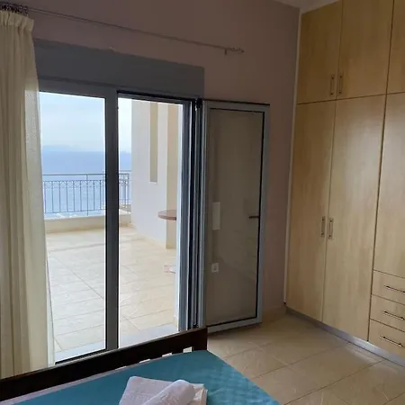 Akoumaros Breeze