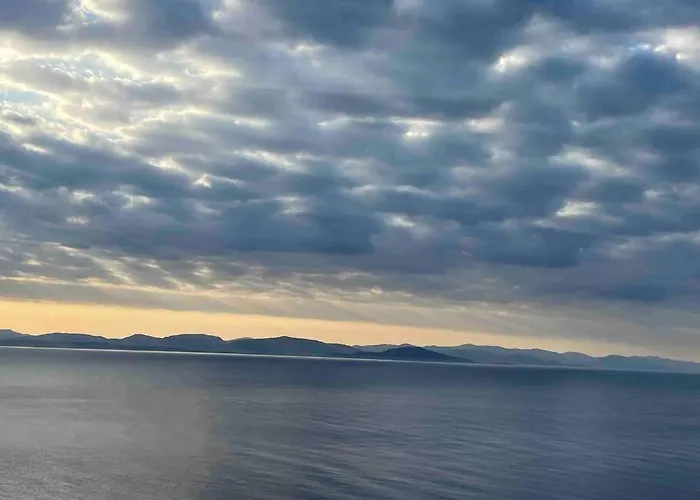 Akoumaros Breeze Gythio