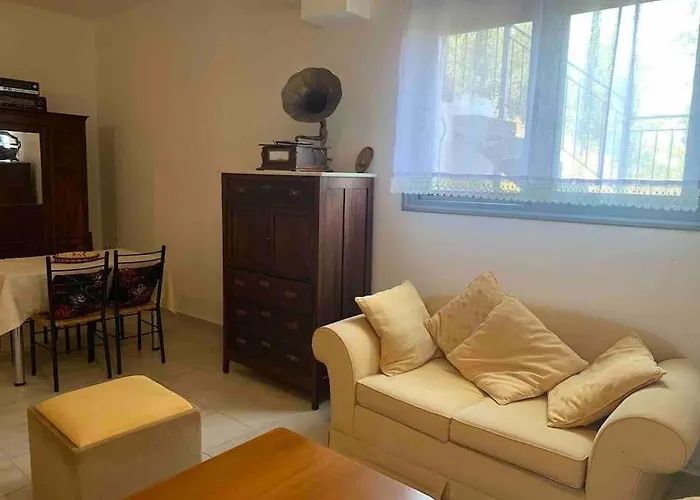 Akoumaros Breeze بيت للعطل